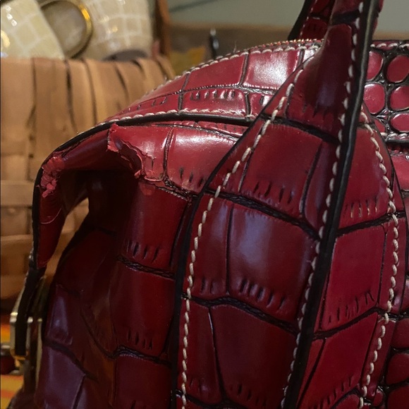 Tod's Di Bag in a red, crocodile-embossed leather finish. - Picture 12 of 15